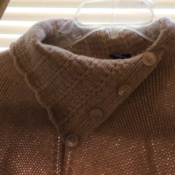 Gap 100% lambs’ wool sweater cape - Picture 2 of 7